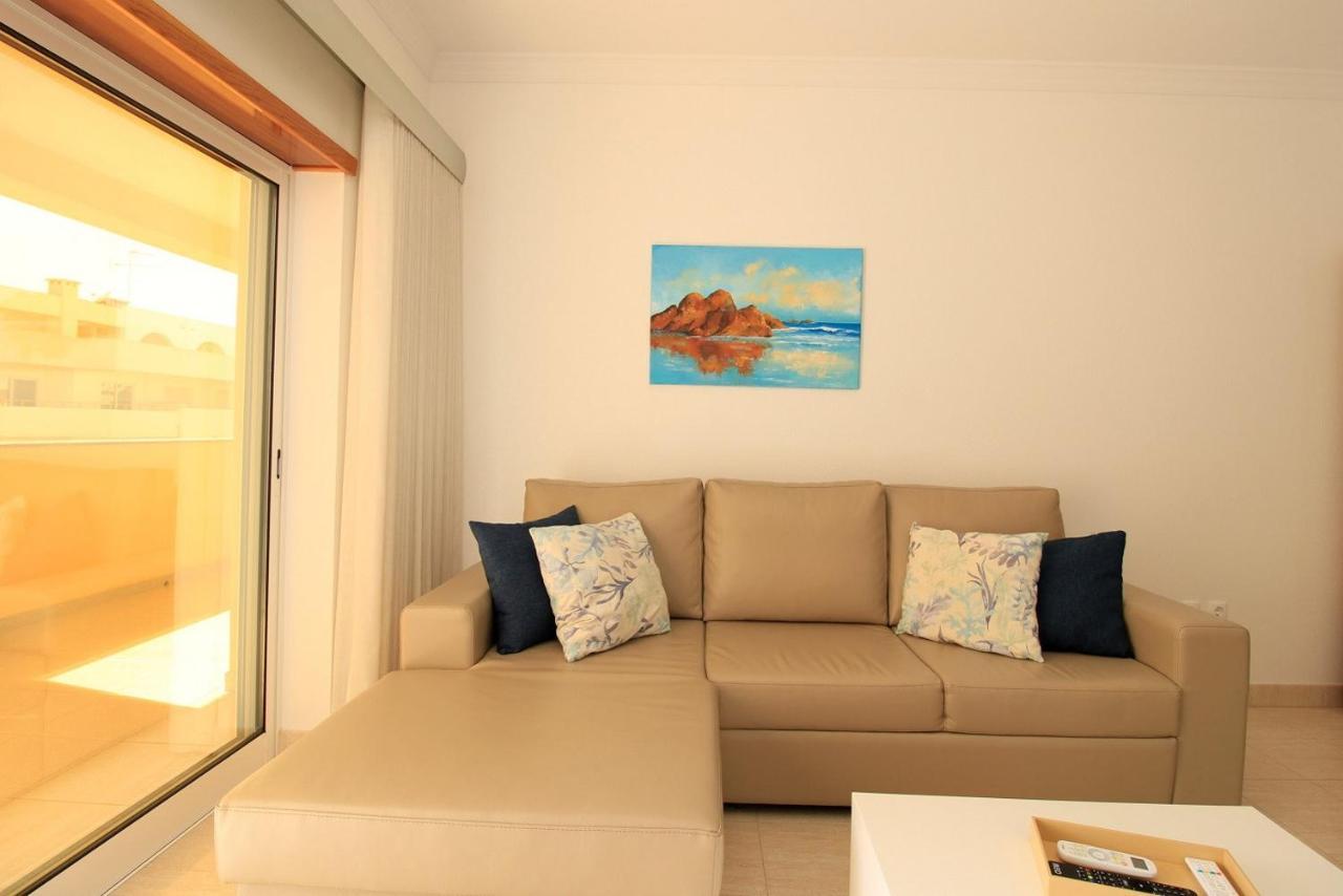 Apartamento Armacao De Pera Brightness With Pool By Homing Exterior foto